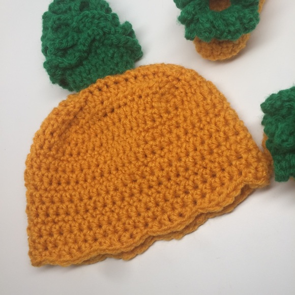 HP🍍Pineapple baby hat and shoe set crochet 0-3mo - Picture 6 of 8